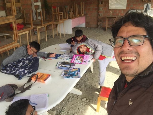 Niños participando en actividades de La Casa de Mi Padre